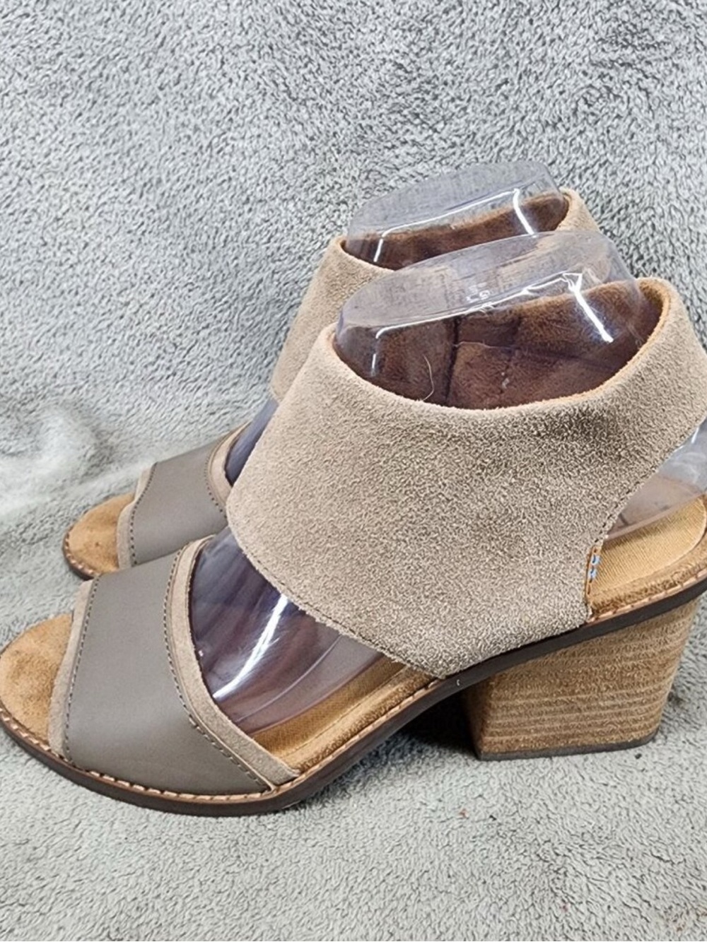 Toms Shoes Womens Size 7 Majorca Brown Suede Ankle Sandals
